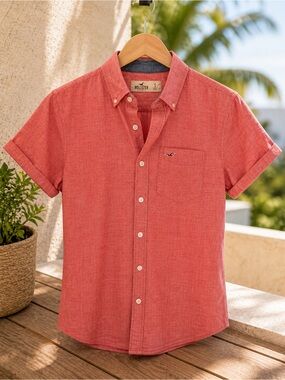 Hollister Men's Short-Sleeve Button-Down Shirt in Coral Size S